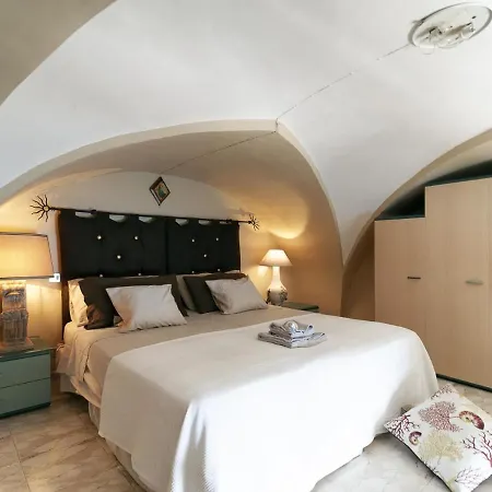 Locazione Turistica Frontemare Delle Sirene Apartment *